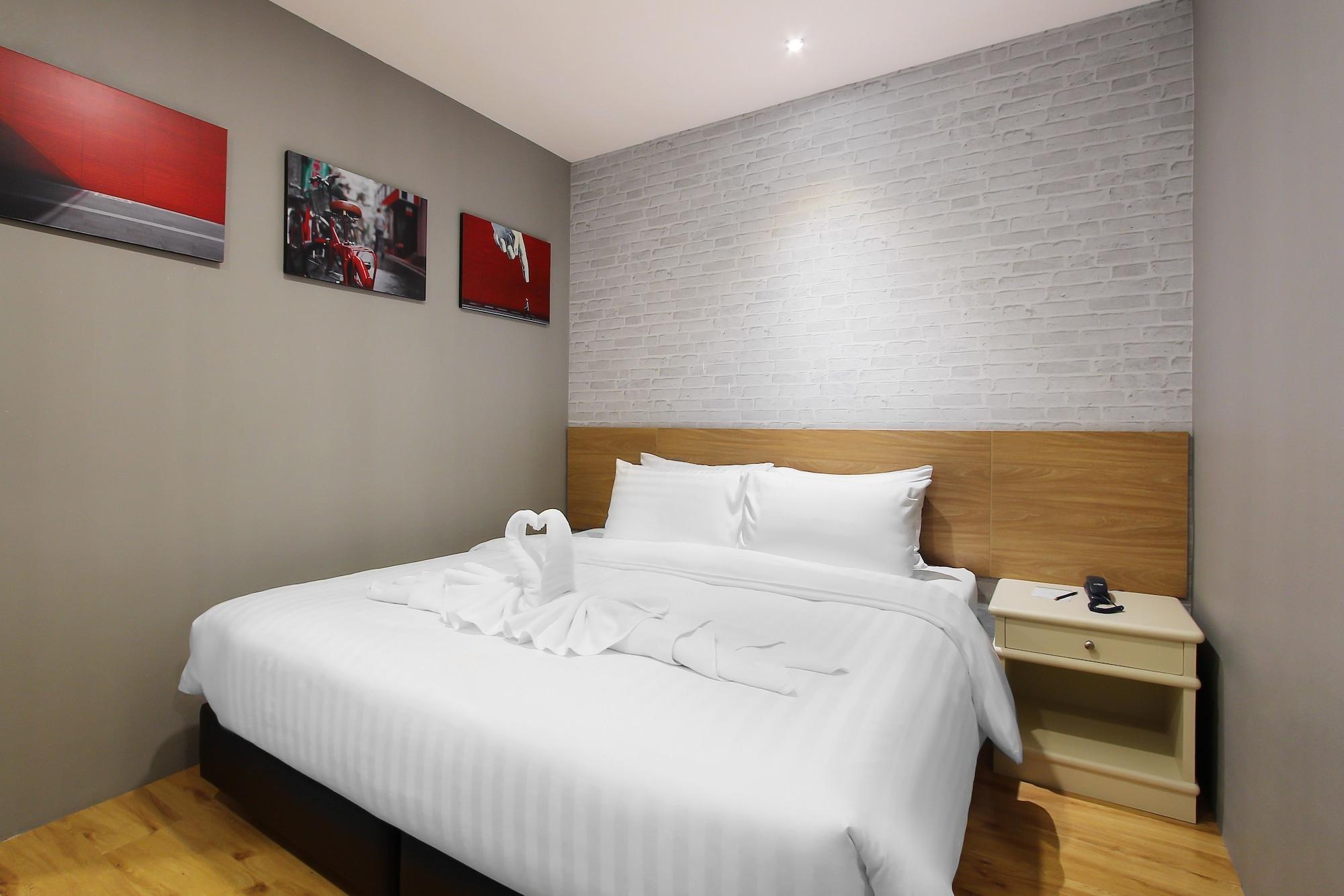 Pula Silom Hotel Bangkok Ngoại thất bức ảnh