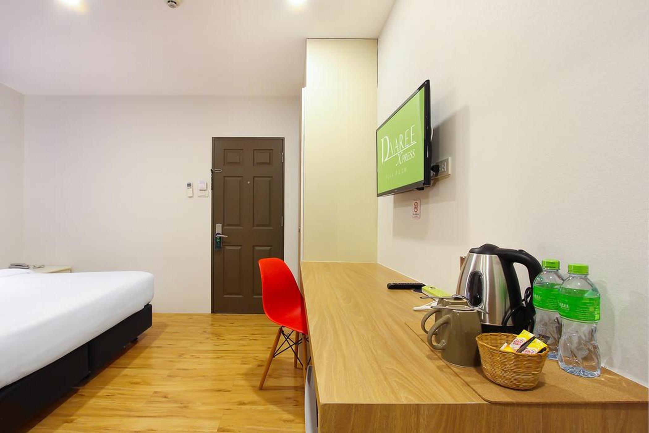 Pula Silom Hotel Bangkok Ngoại thất bức ảnh