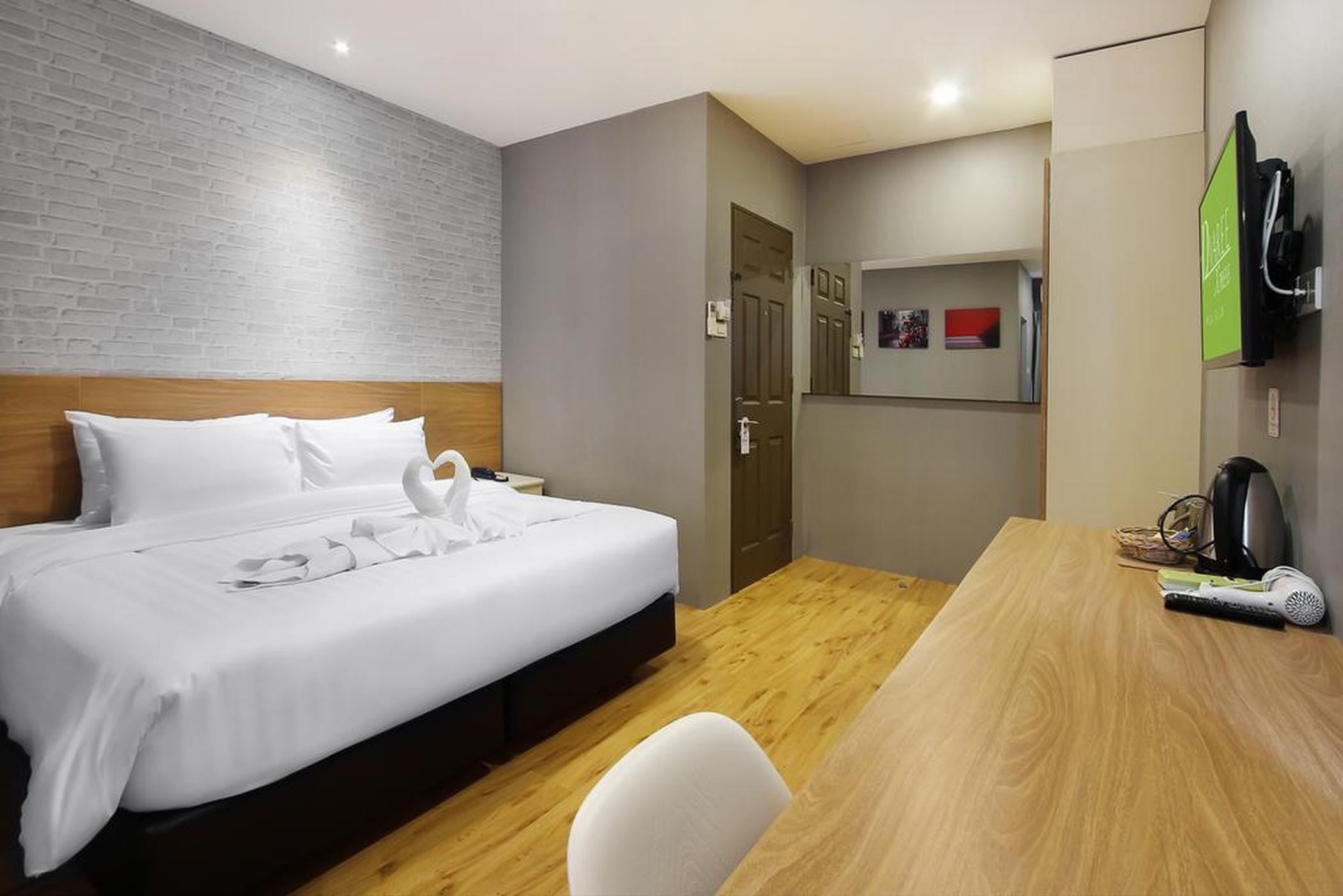 Pula Silom Hotel Bangkok Ngoại thất bức ảnh