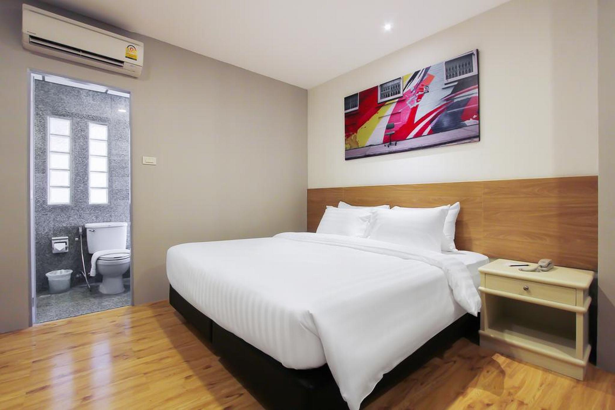 Pula Silom Hotel Bangkok Ngoại thất bức ảnh