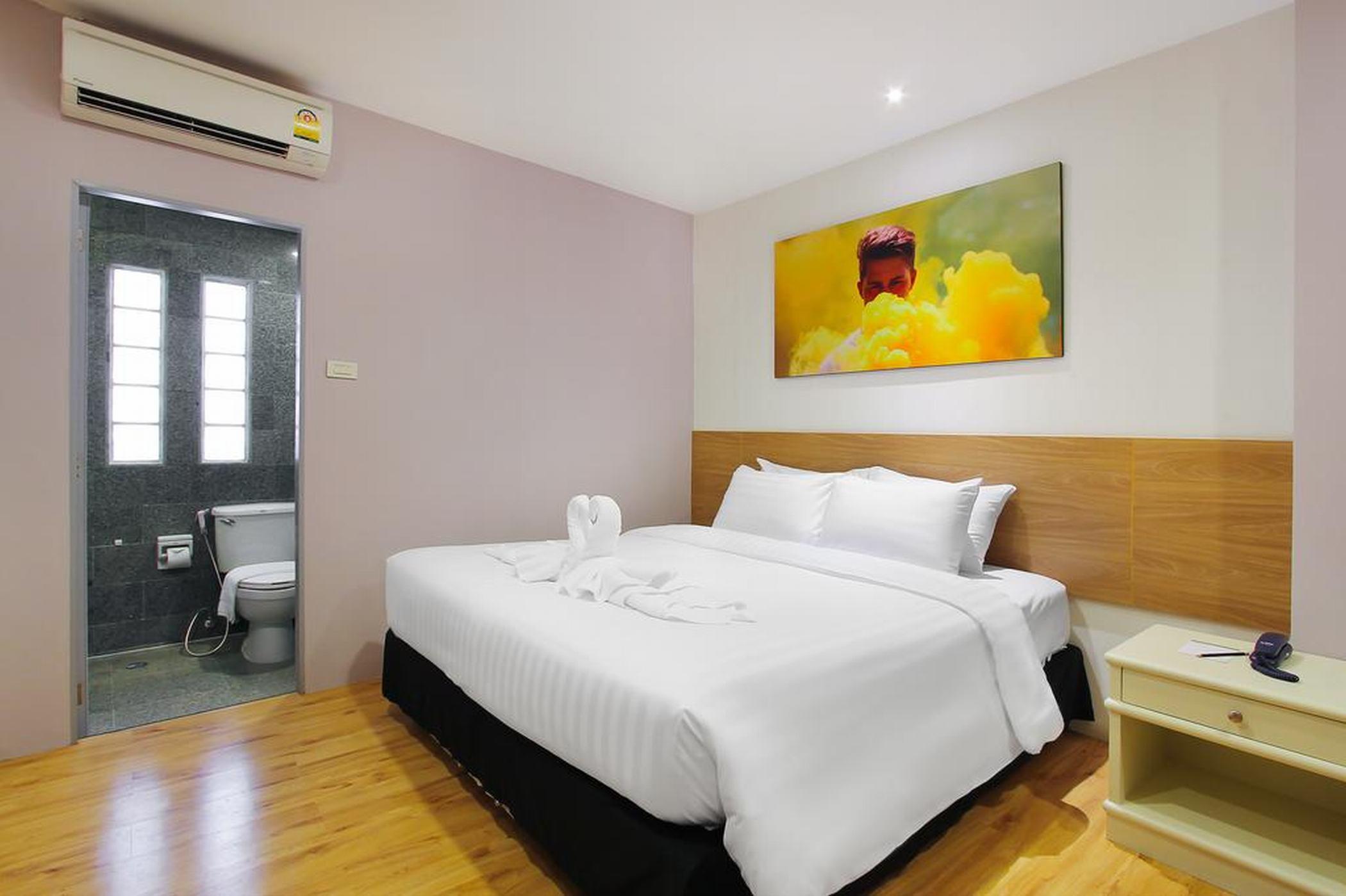 Pula Silom Hotel Bangkok Ngoại thất bức ảnh