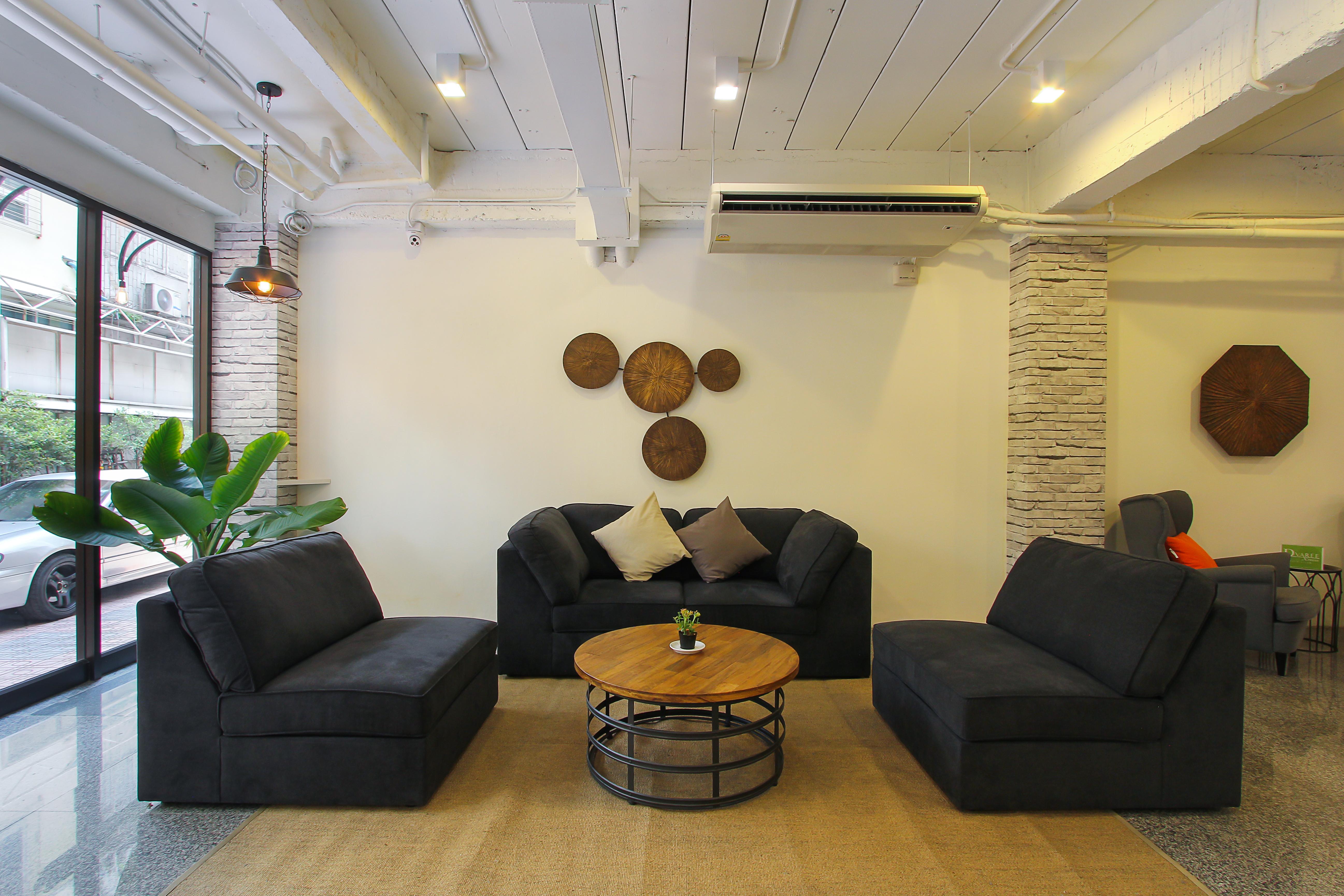 Pula Silom Hotel Bangkok Ngoại thất bức ảnh