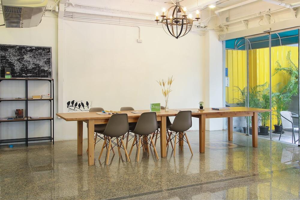 Pula Silom Hotel Bangkok Ngoại thất bức ảnh
