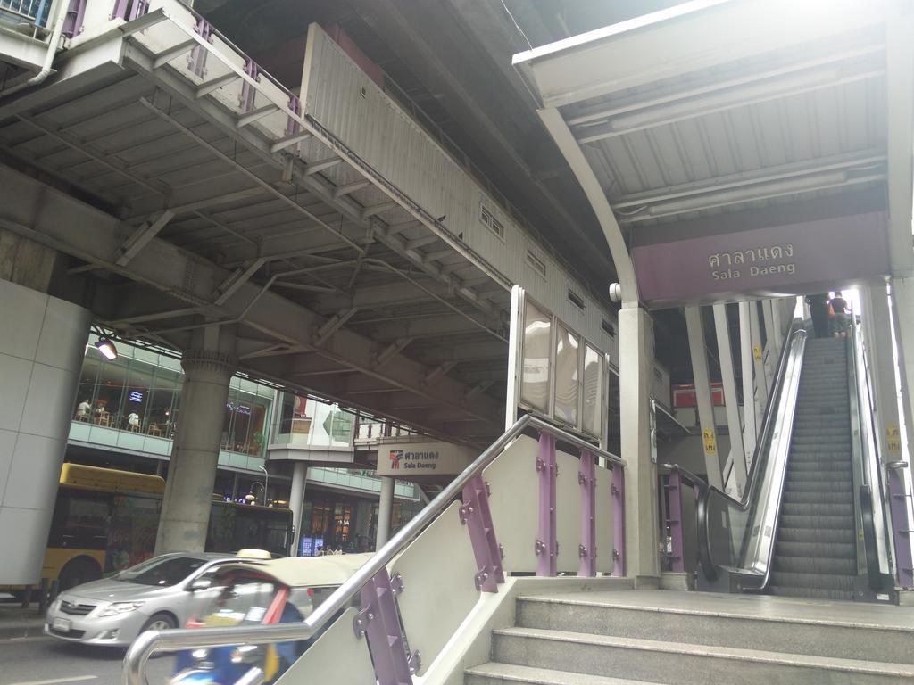 Pula Silom Hotel Bangkok Ngoại thất bức ảnh