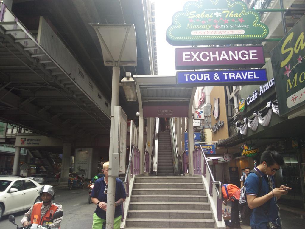Pula Silom Hotel Bangkok Ngoại thất bức ảnh