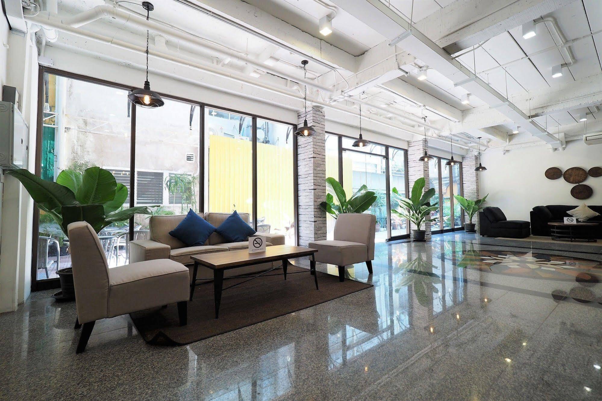 Pula Silom Hotel Bangkok Ngoại thất bức ảnh